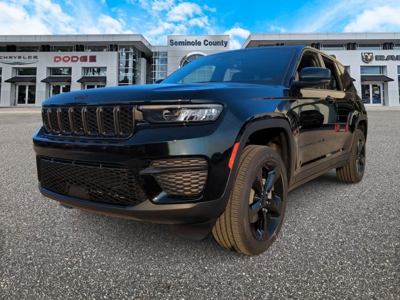 Thumbnail: 2025 Jeep Grand Cherokee - 4