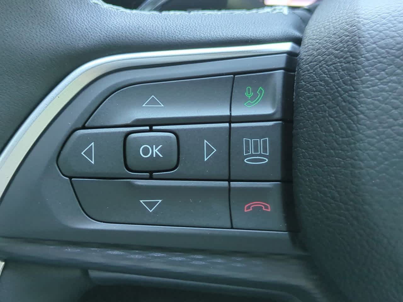 Thumbnail: 2025 Jeep Grand Cherokee L - 24