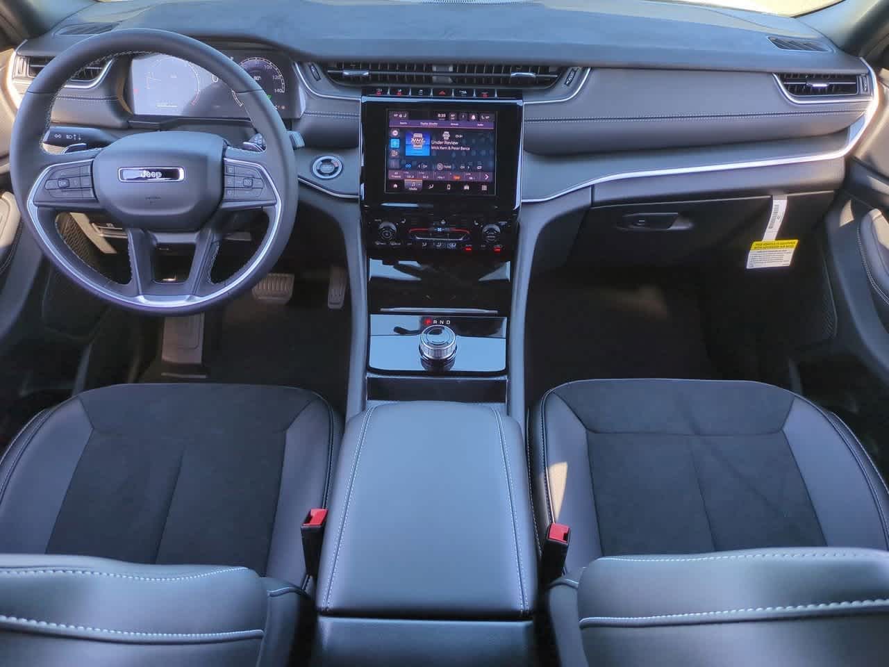 Thumbnail: 2025 Jeep Grand Cherokee - 16