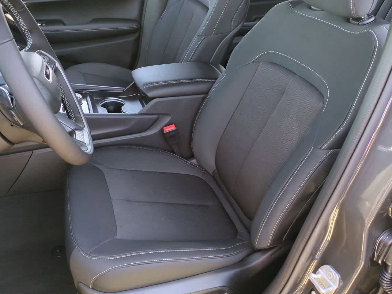 Thumbnail: 2025 Jeep Grand Cherokee L - 17