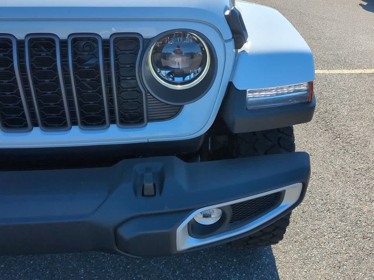 Thumbnail: 2025 Jeep Gladiator - 11