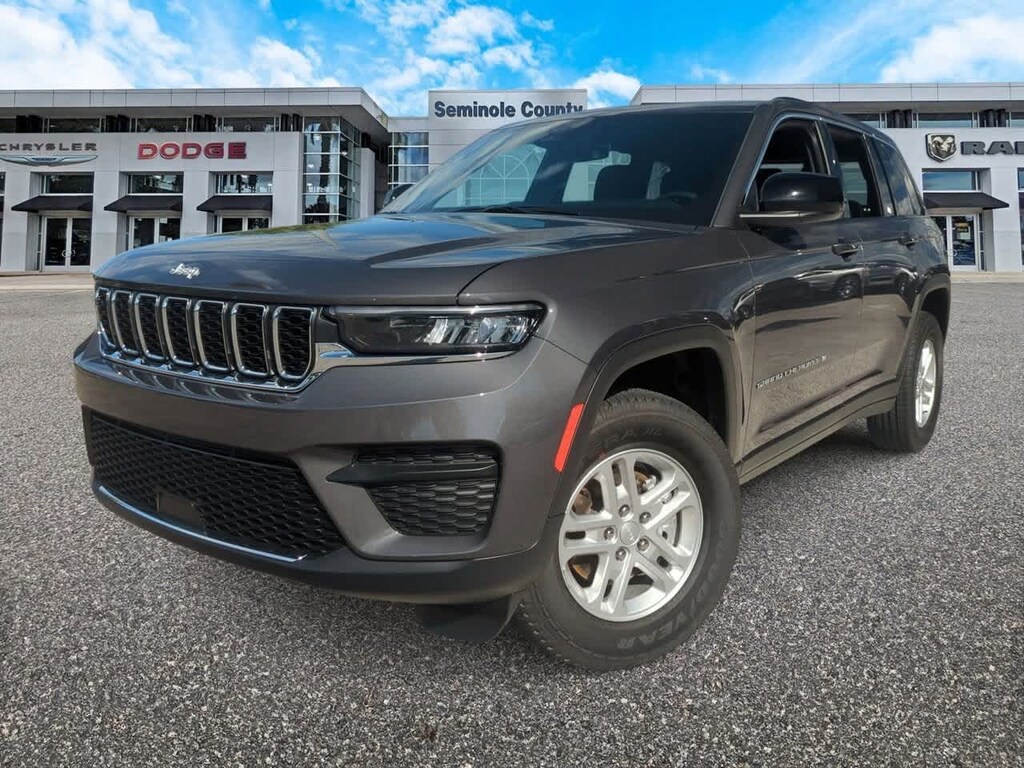 New 2025 Jeep Grand Cherokee Laredo SUV