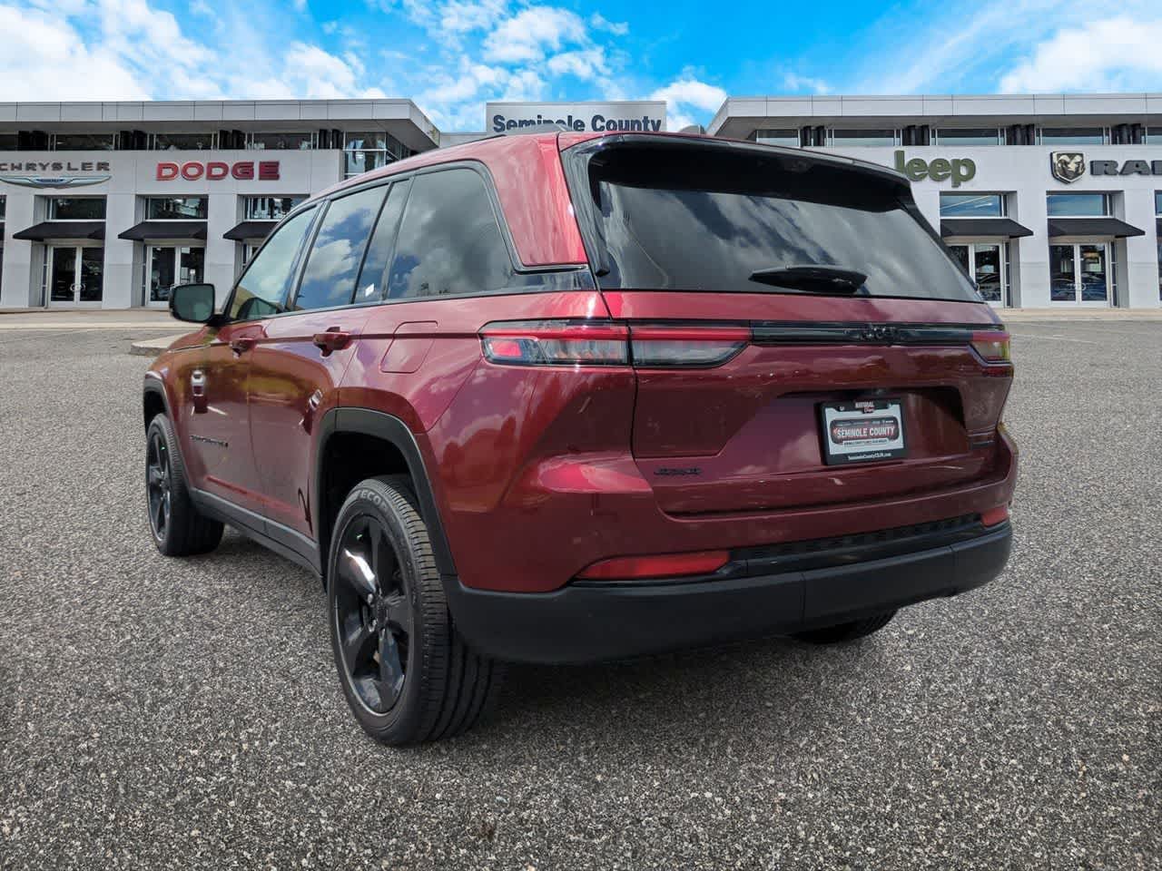 Thumbnail: 2023 Jeep Grand Cherokee - 6