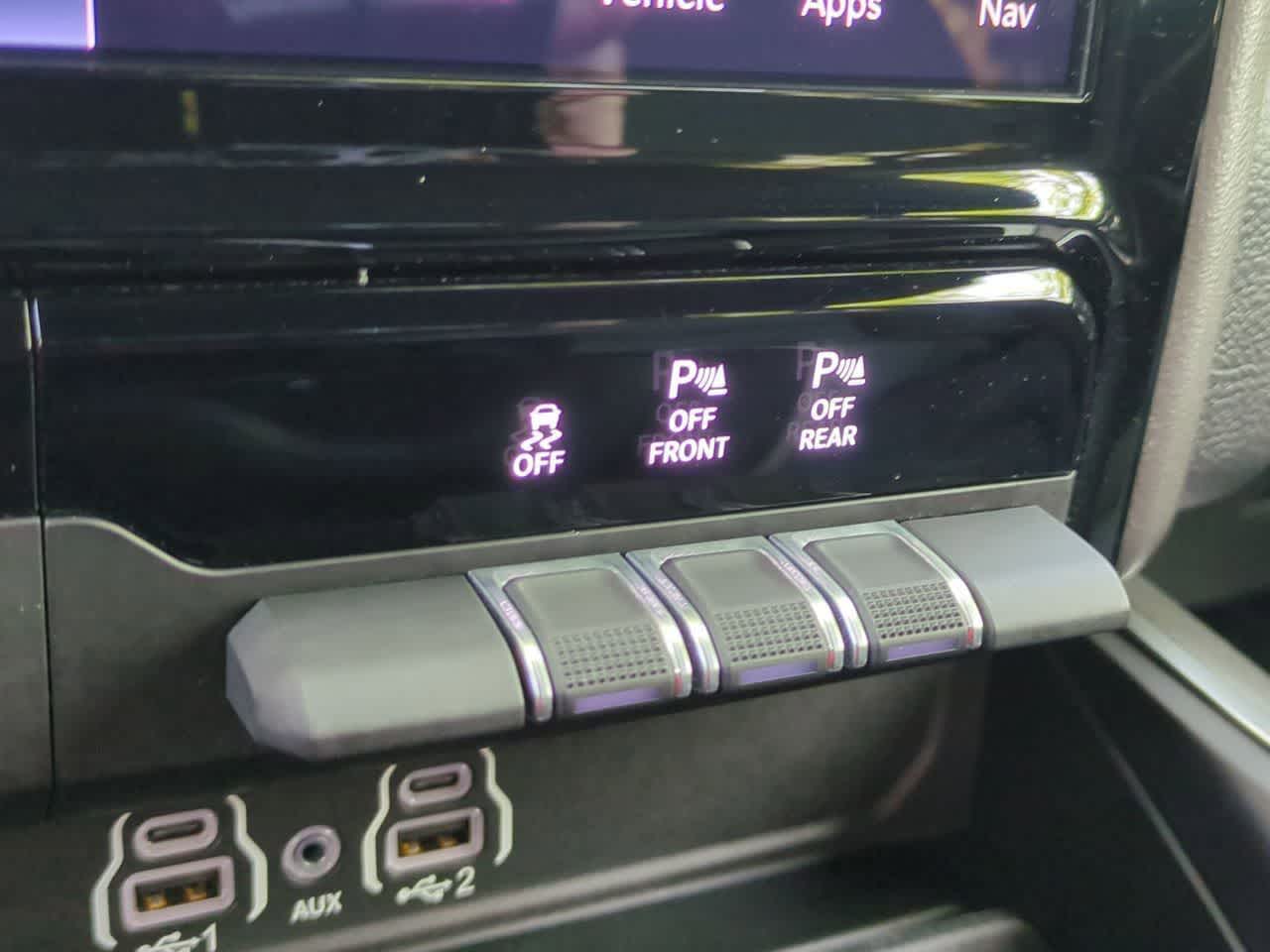 Thumbnail: 2026 RAM 1500 - 18