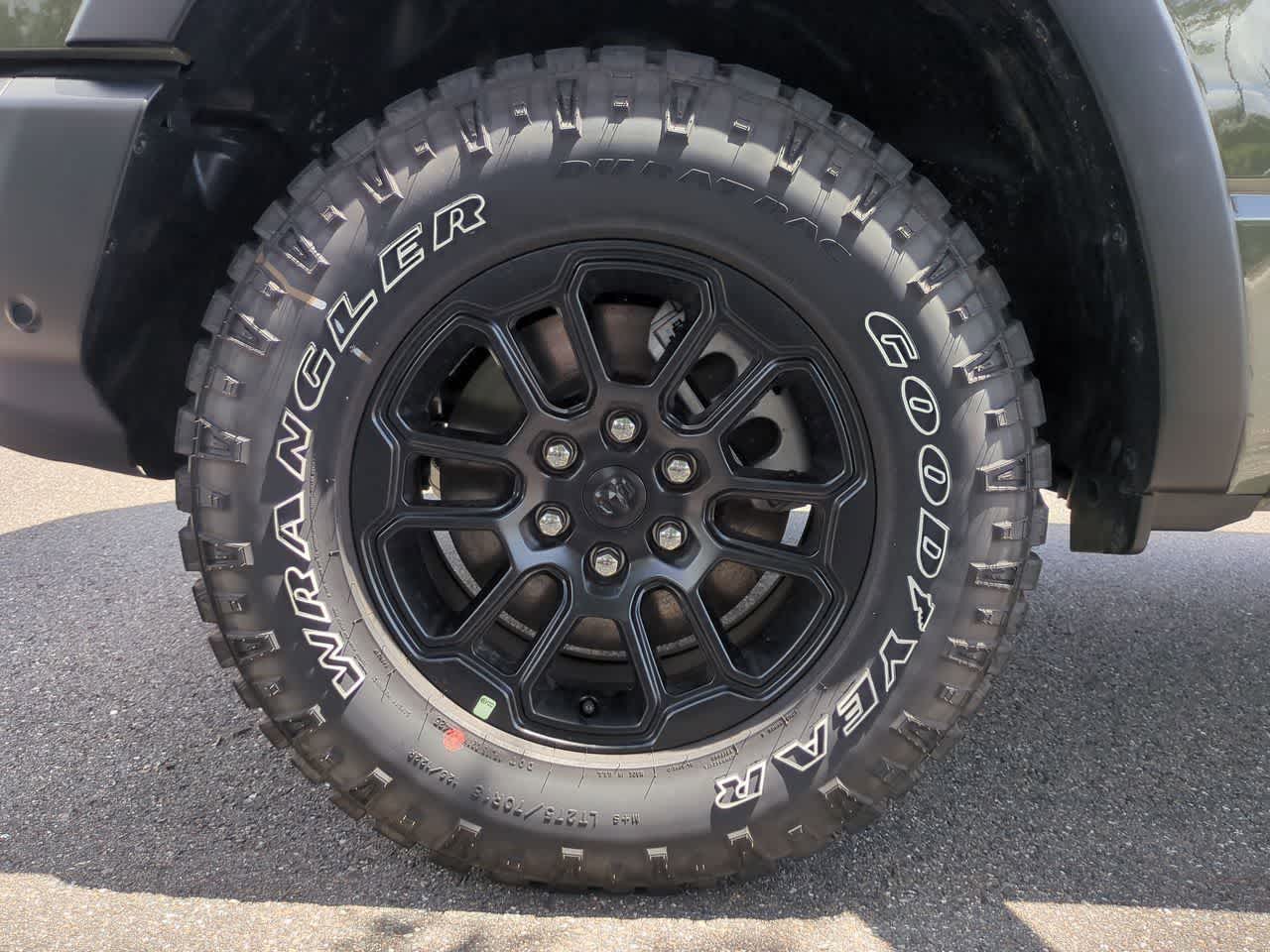 Thumbnail: 2026 RAM 1500 - 14