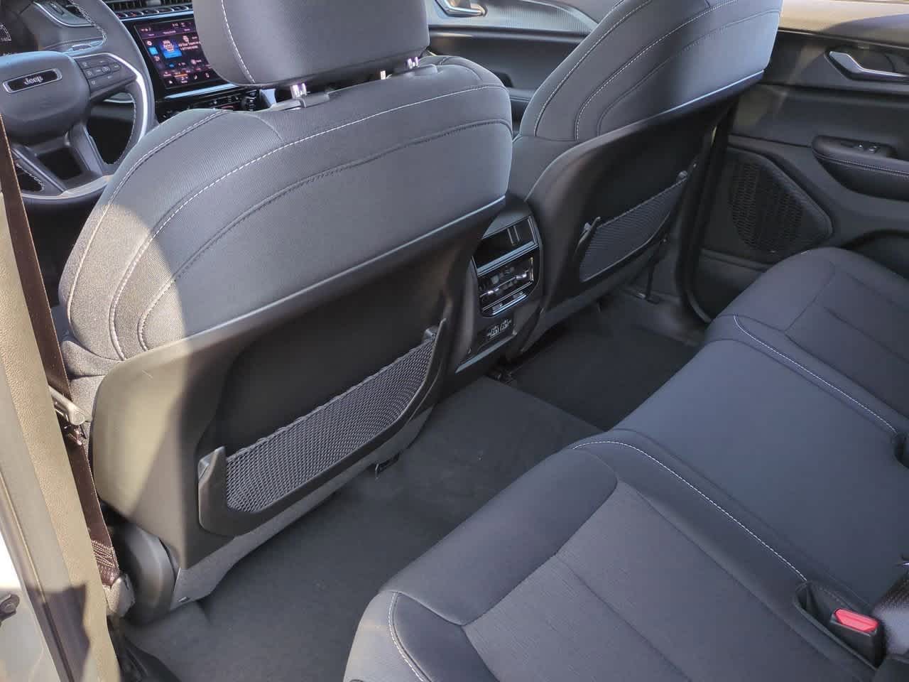 Thumbnail: 2025 Jeep Grand Cherokee - 19