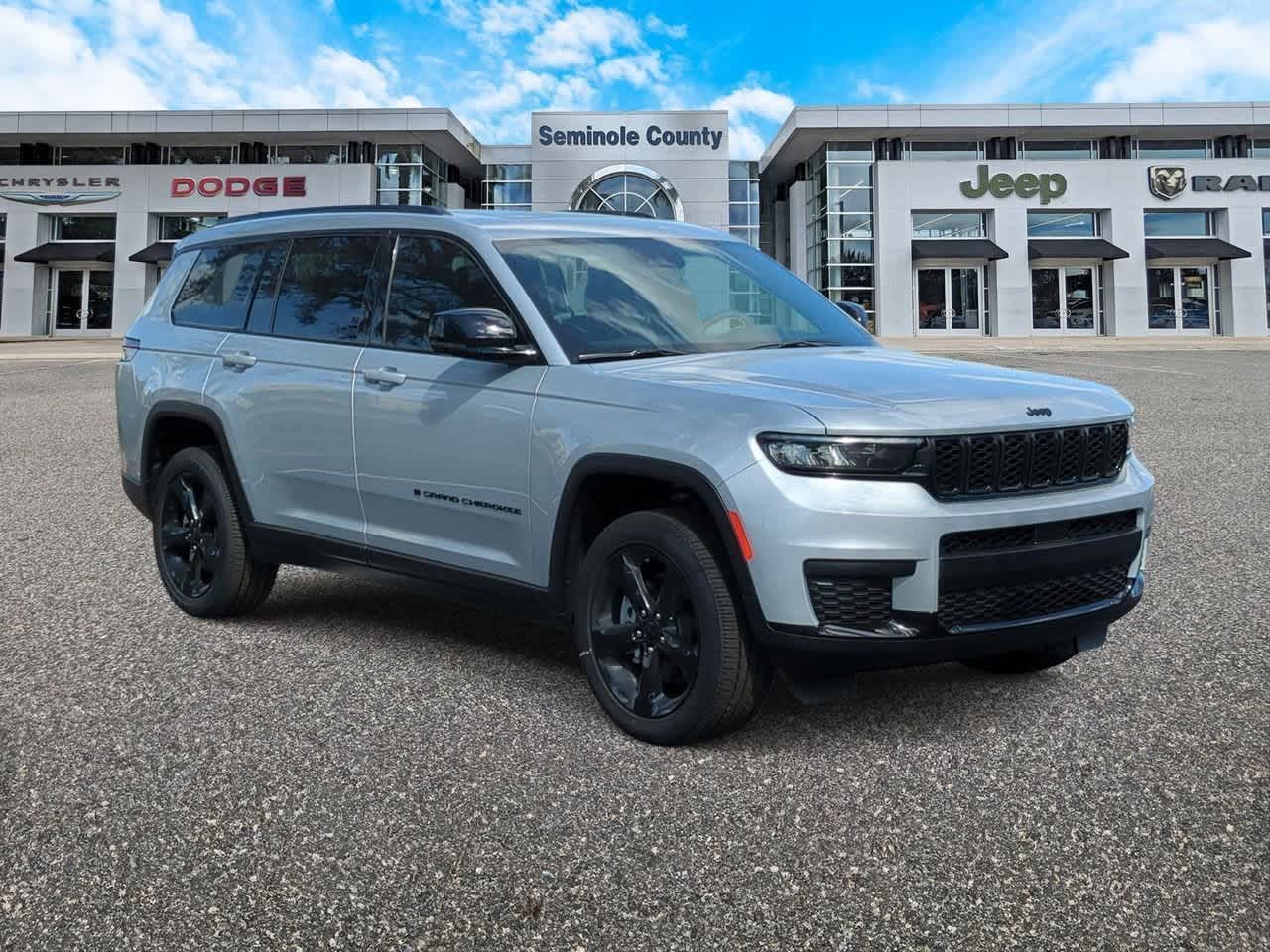 Thumbnail: 2025 Jeep Grand Cherokee L - 2