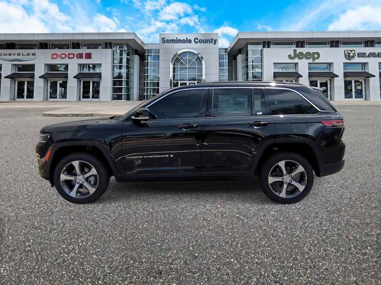 Thumbnail: 2025 Jeep Grand Cherokee - 5