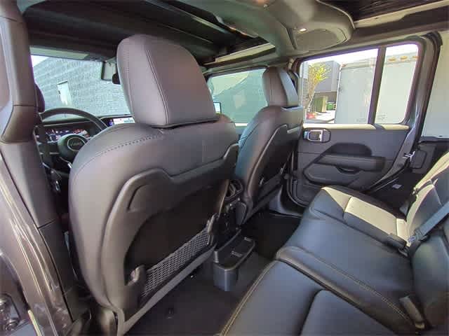 Thumbnail: 2025 Jeep Wrangler - 19