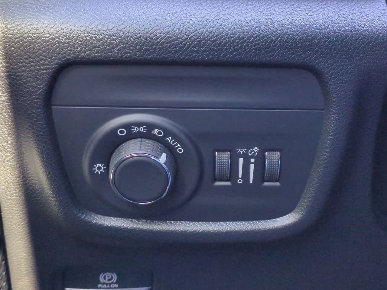 Thumbnail: 2025 Jeep Grand Cherokee L - 17