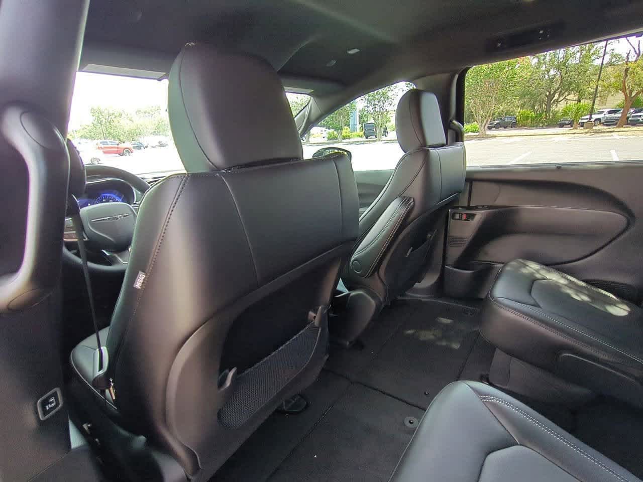 Thumbnail: 2026 Chrysler Voyager - 18