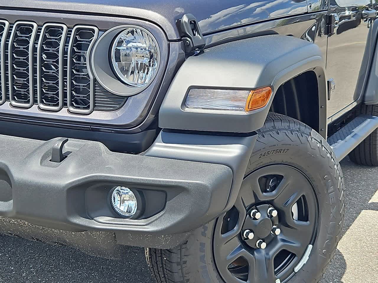 Thumbnail: 2025 Jeep Wrangler - 11