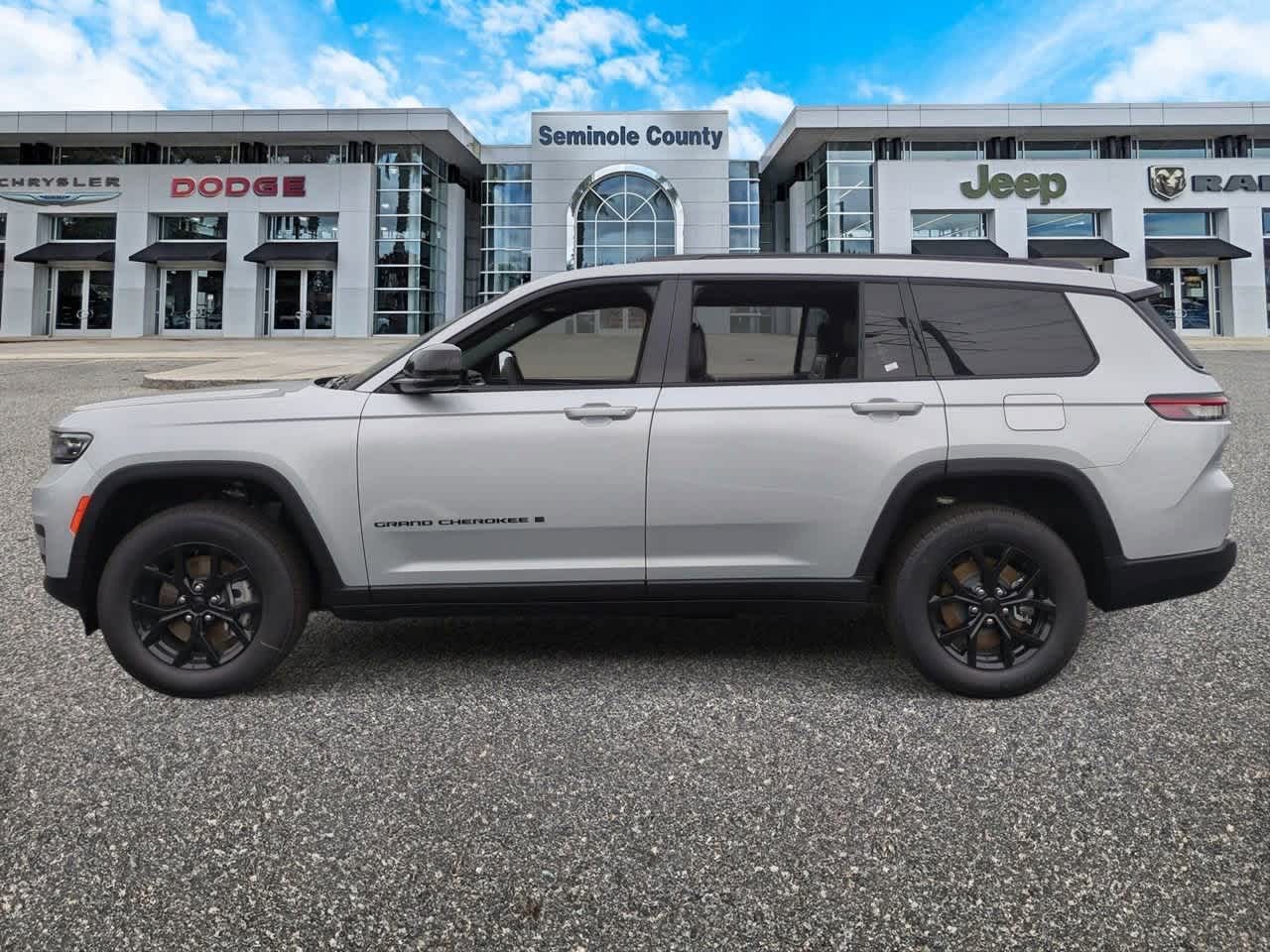 Thumbnail: 2025 Jeep Grand Cherokee L - 5