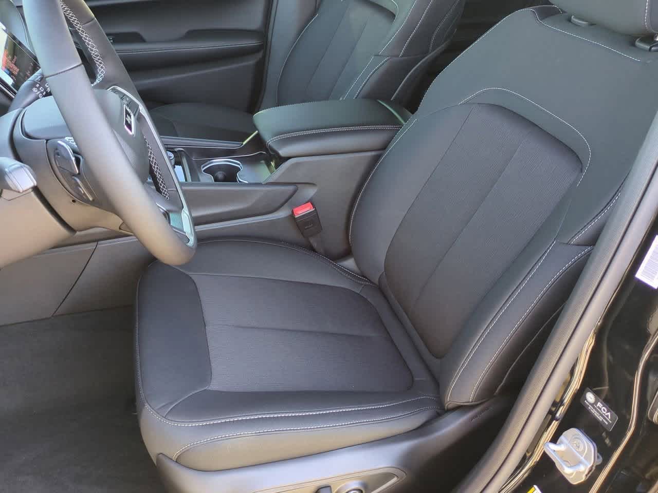 Thumbnail: 2025 Jeep Grand Cherokee - 17