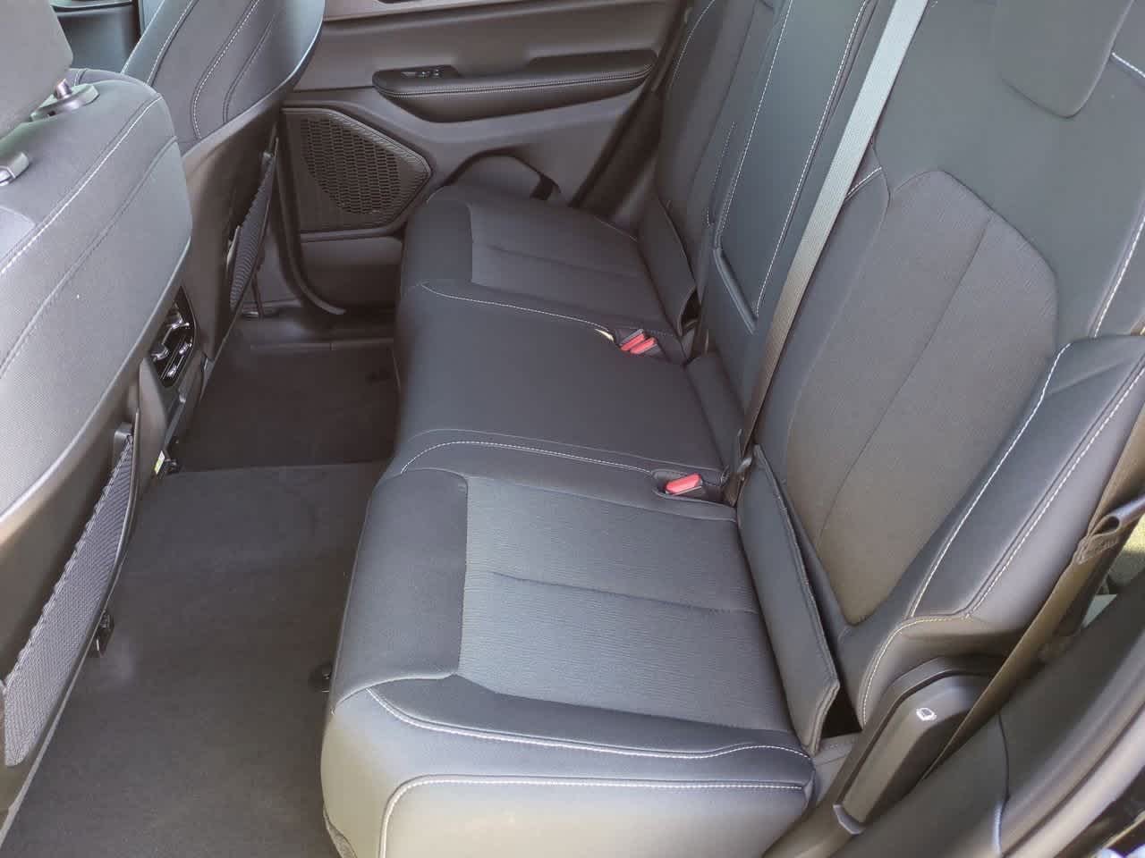 Thumbnail: 2025 Jeep Grand Cherokee - 21