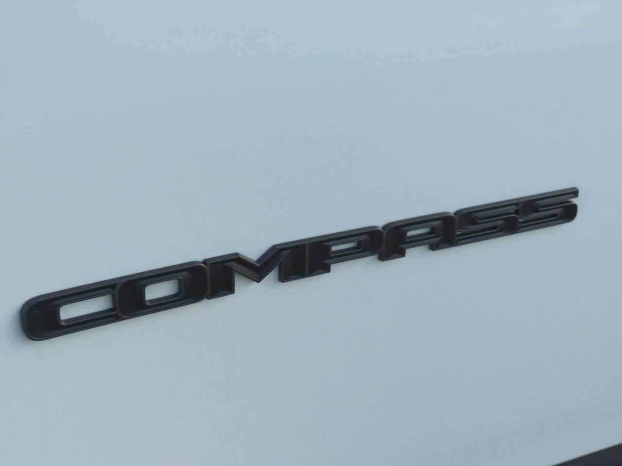 2025 Jeep Compass Latitude 12