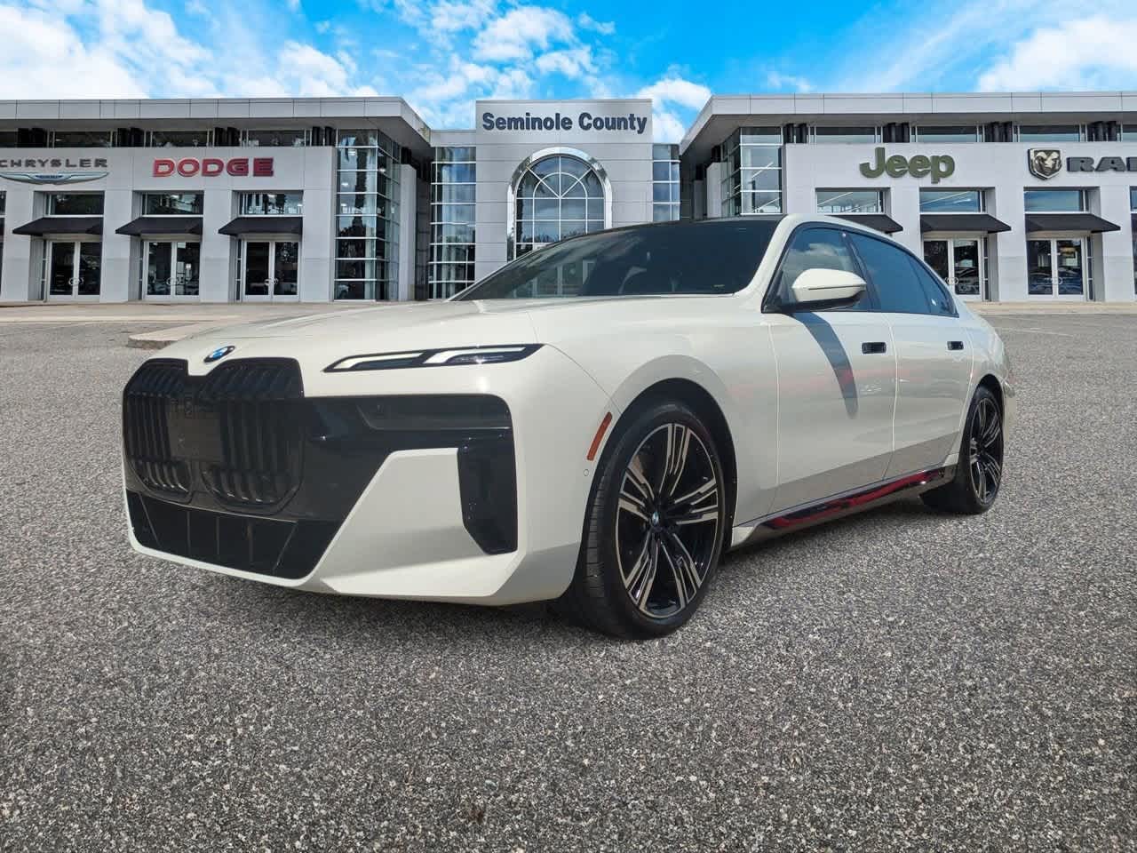 Thumbnail: 2023 BMW 7 Series - 4