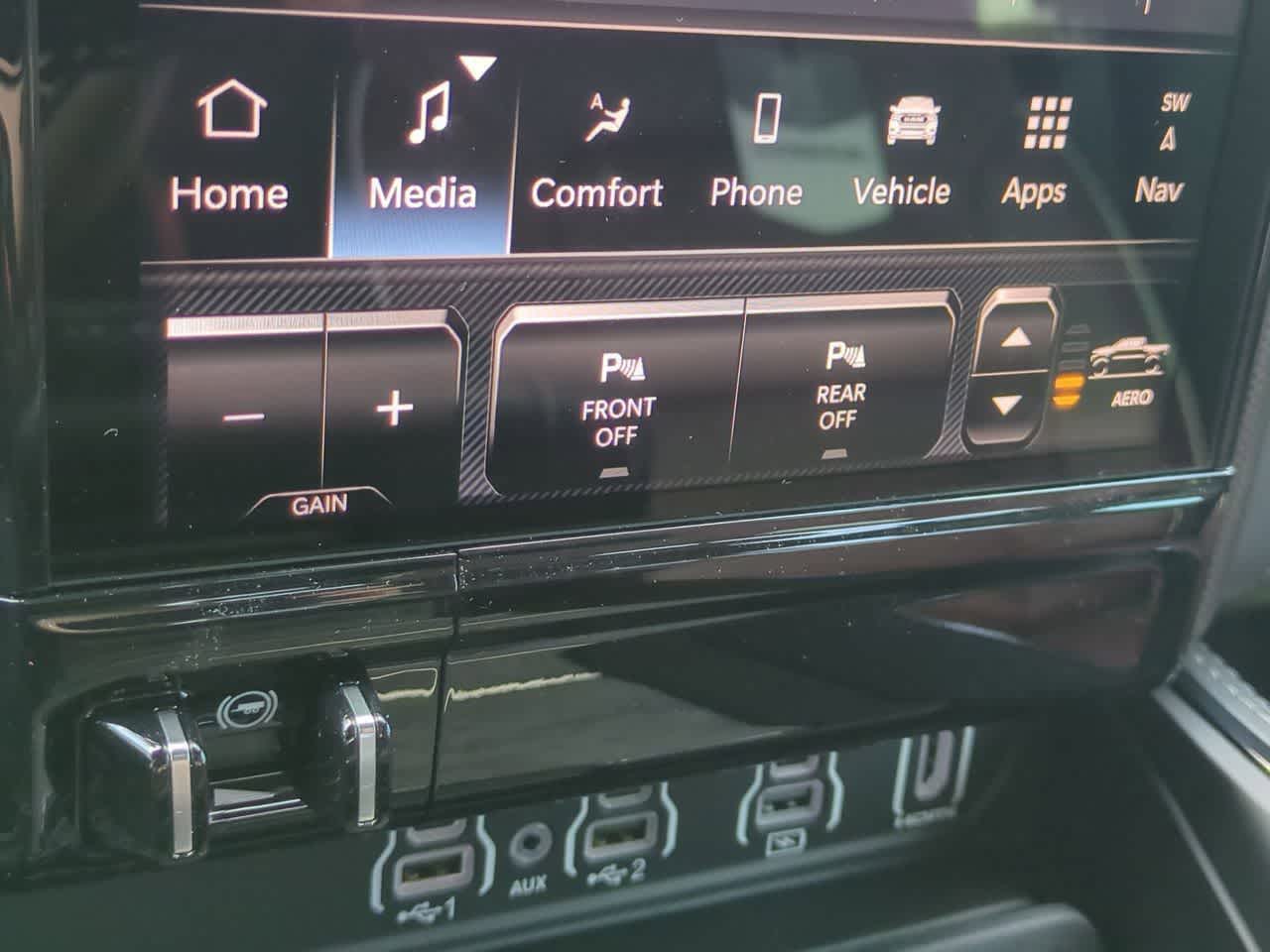 Thumbnail: 2026 RAM 1500 - 17