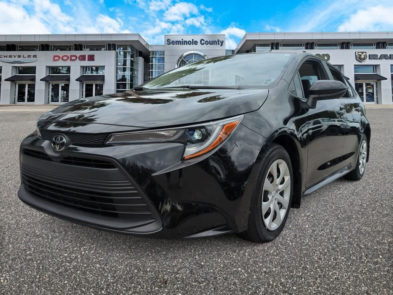 Thumbnail: 2025 Toyota Corolla - 4