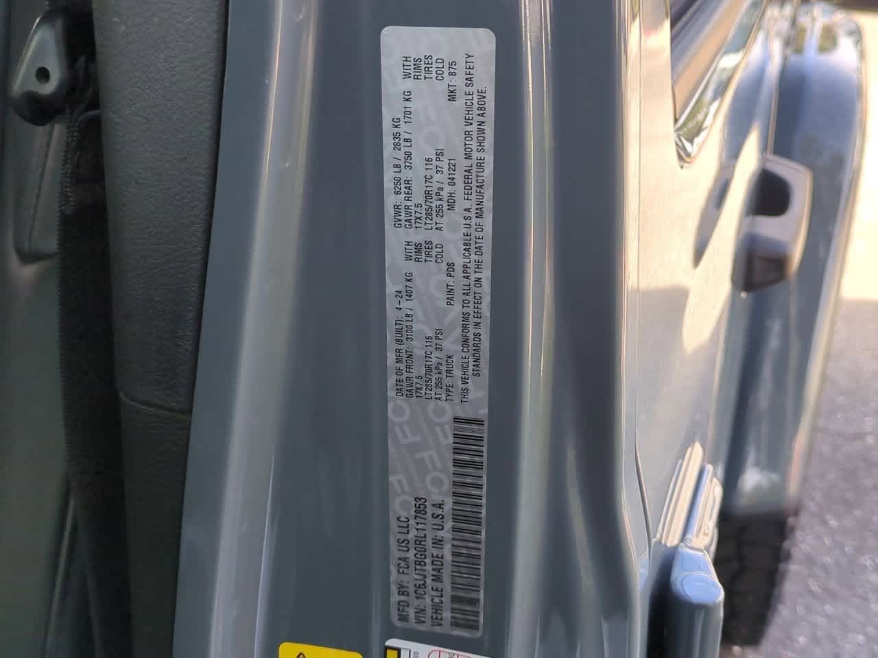 Thumbnail: 2024 Jeep Gladiator - 37