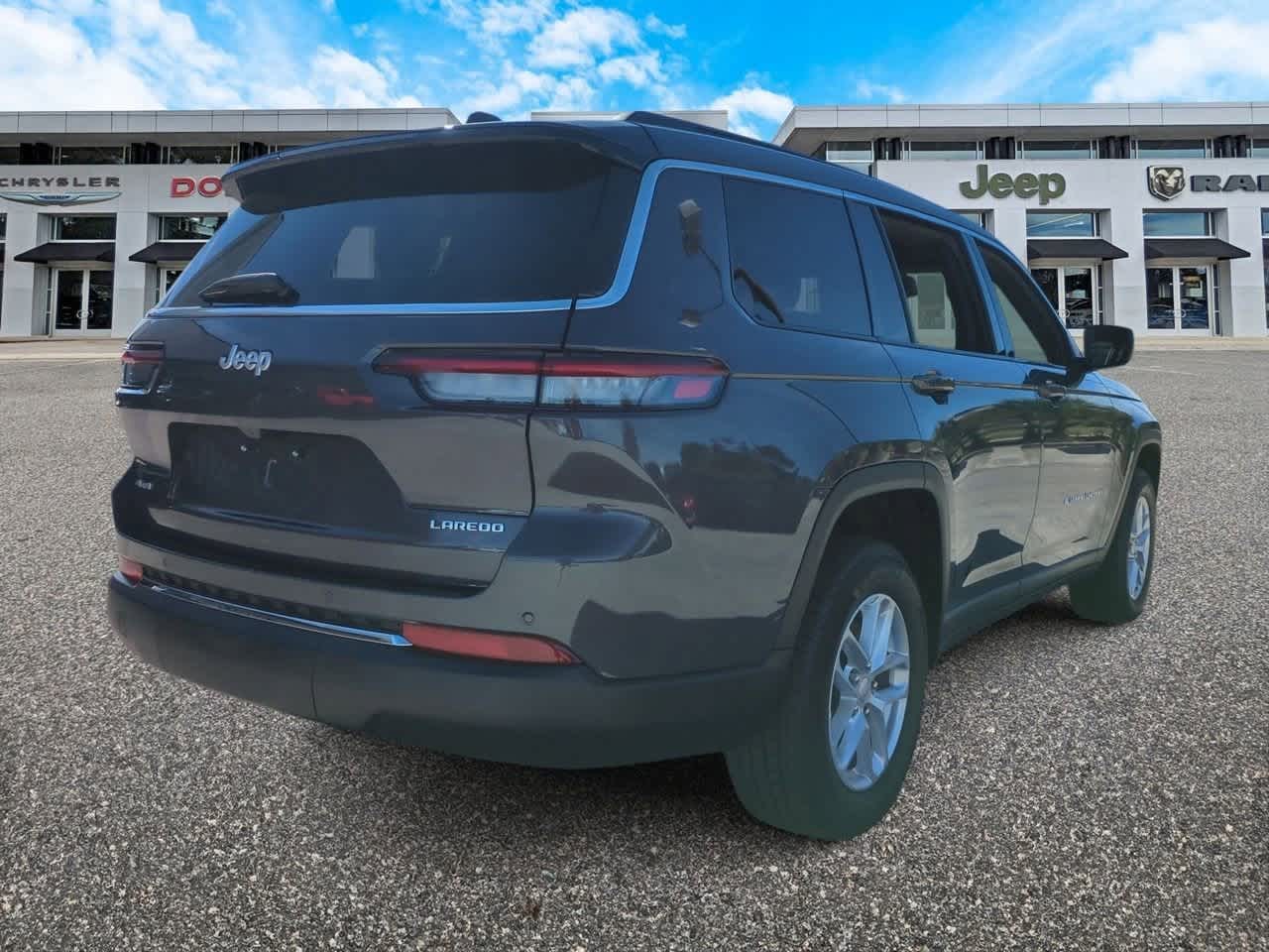 Thumbnail: 2025 Jeep Grand Cherokee L - 8