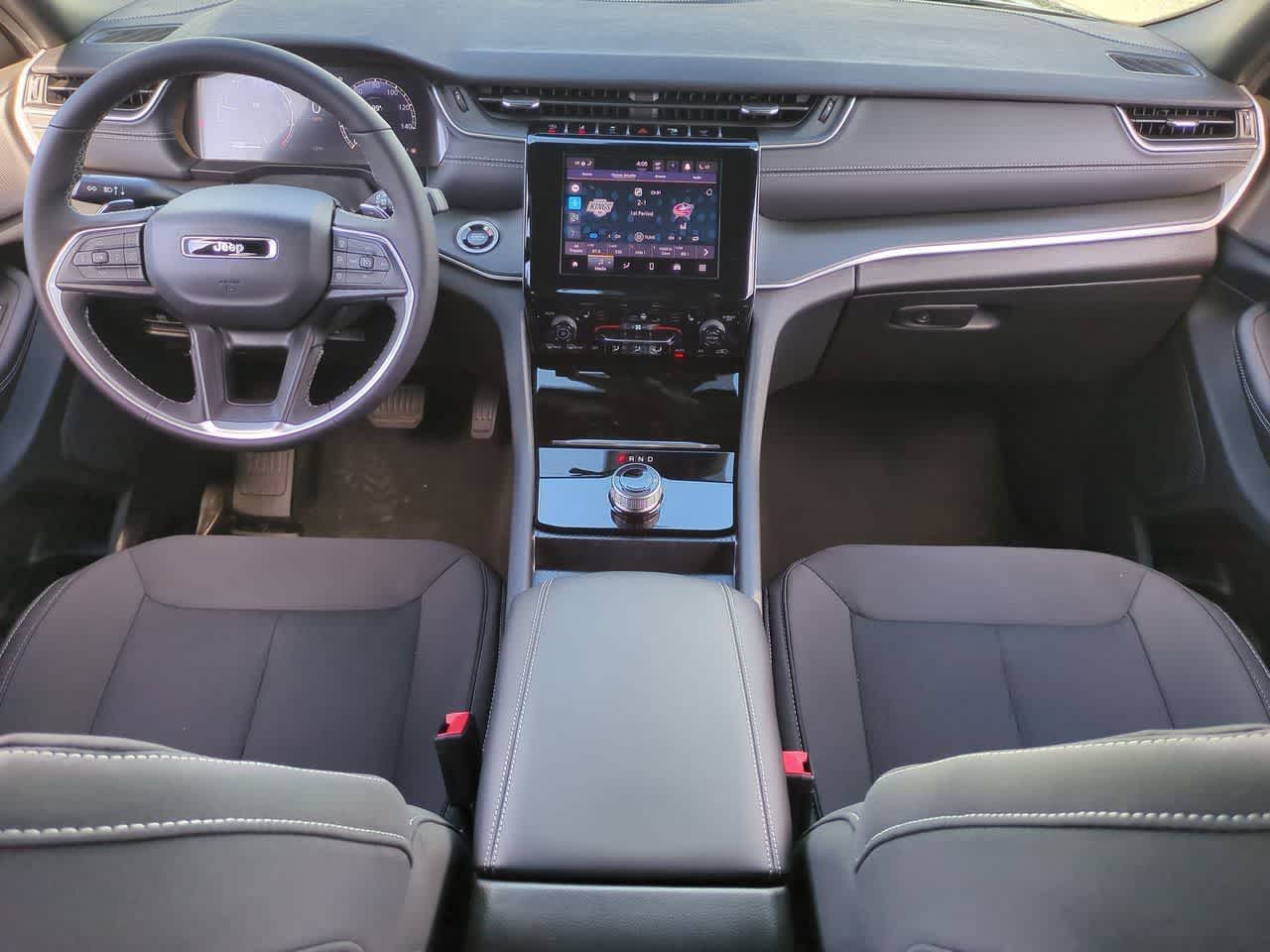 Thumbnail: 2026 Jeep Grand Cherokee - 16