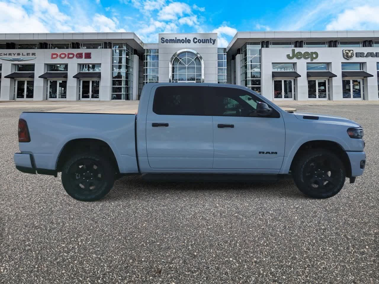 Thumbnail: 2026 RAM 1500 - 9