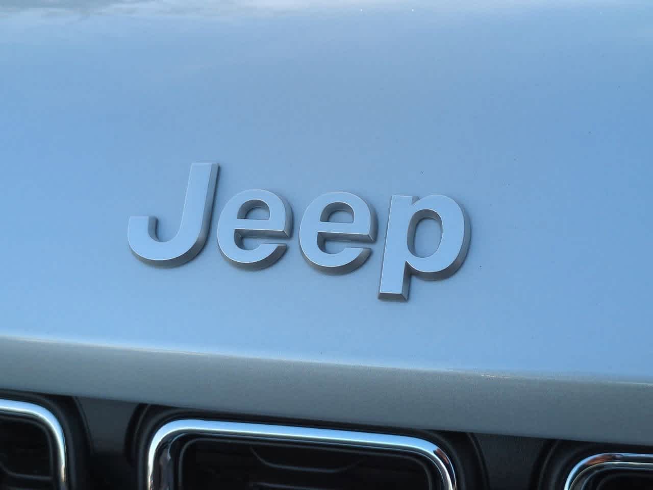 Thumbnail: 2025 Jeep Grand Cherokee L - 12