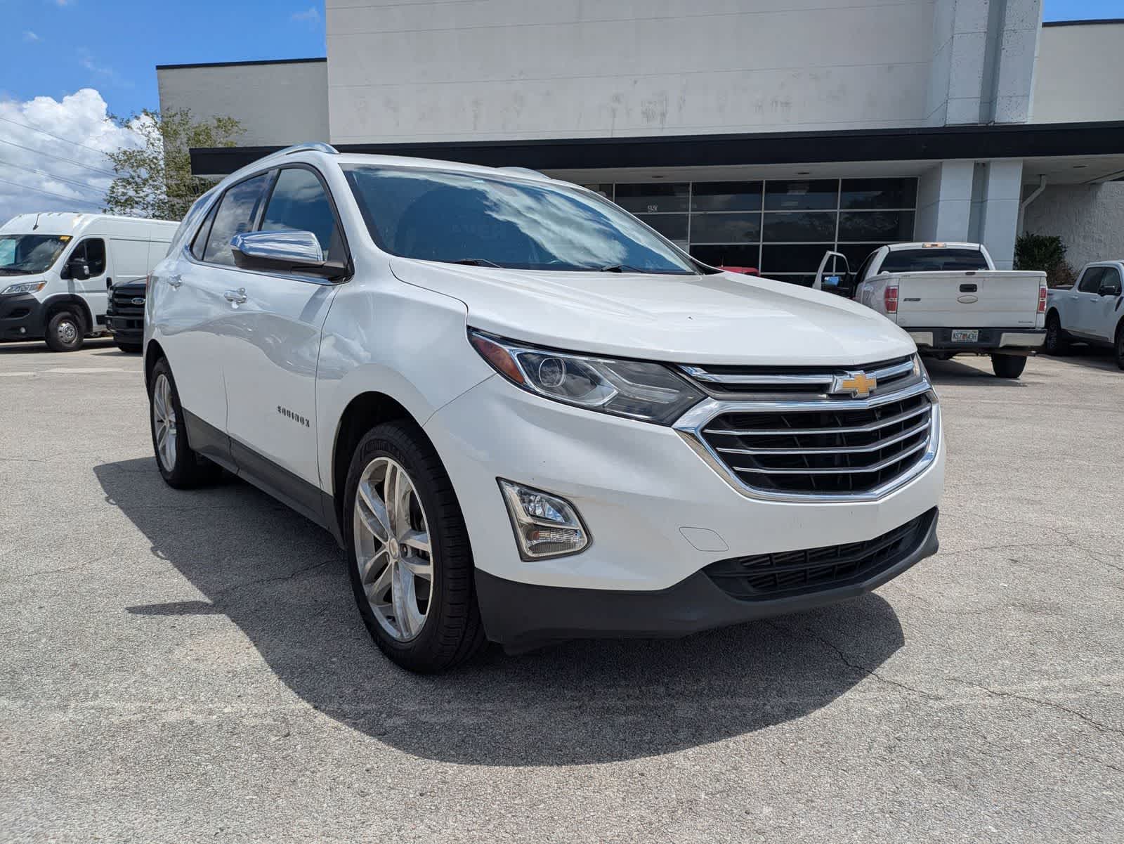 Thumbnail: 2019 Chevrolet Equinox - 3