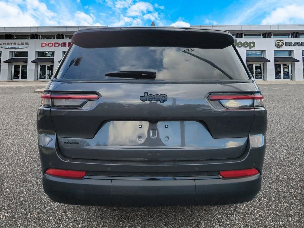 Thumbnail: 2025 Jeep Grand Cherokee L - 7