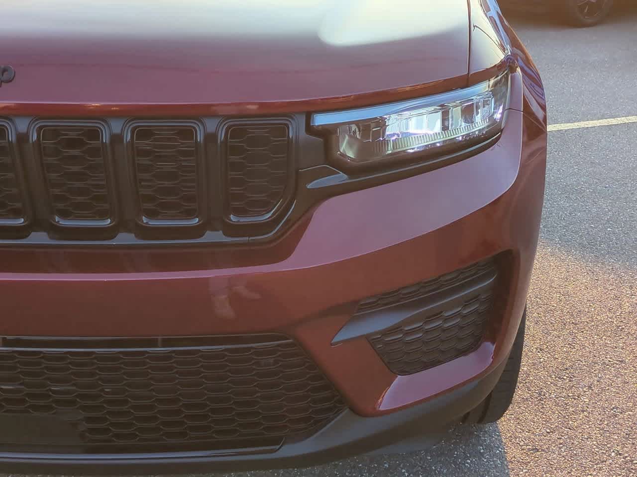 Thumbnail: 2025 Jeep Grand Cherokee - 11
