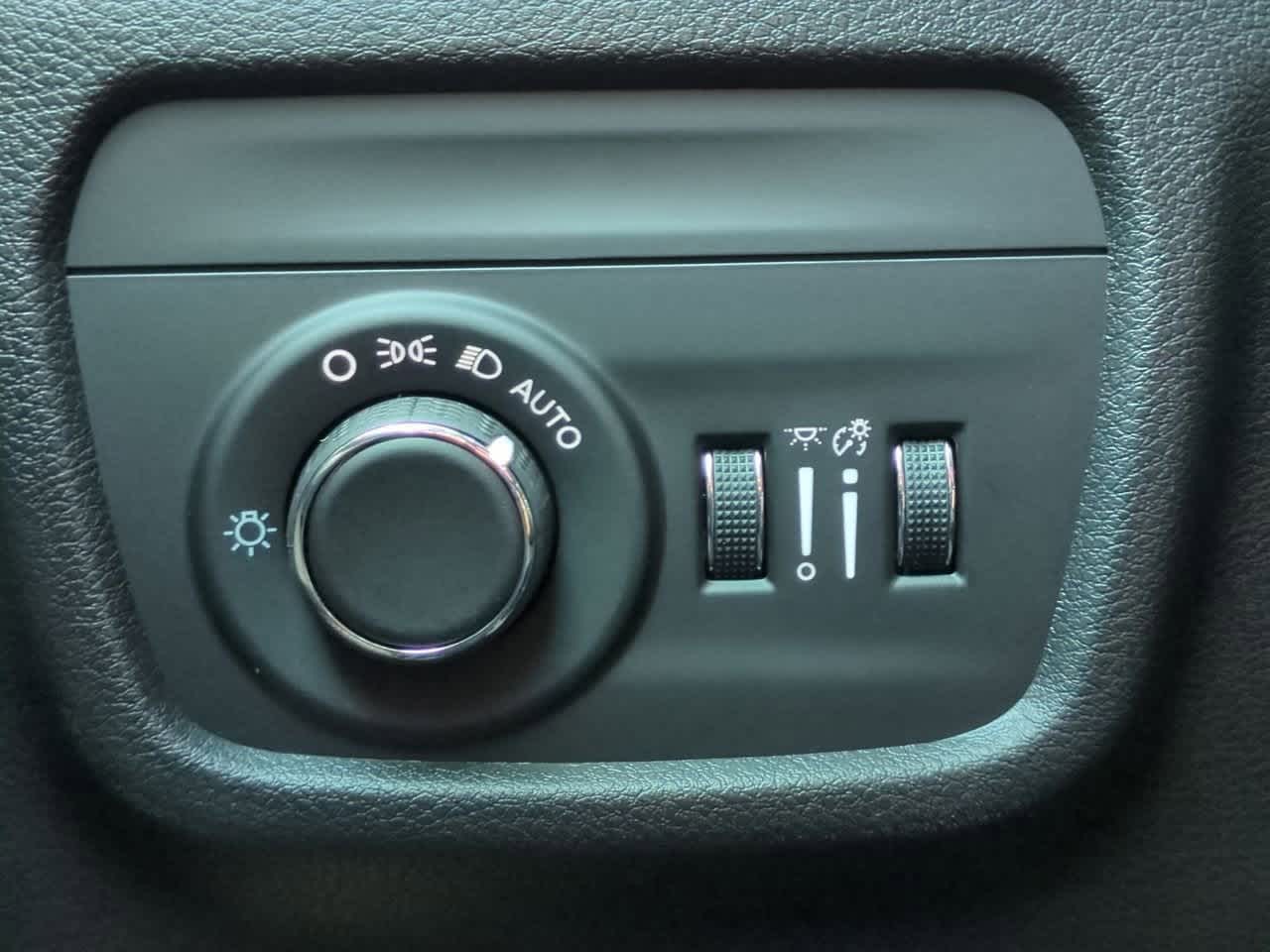 Thumbnail: 2025 Jeep Grand Cherokee L - 18