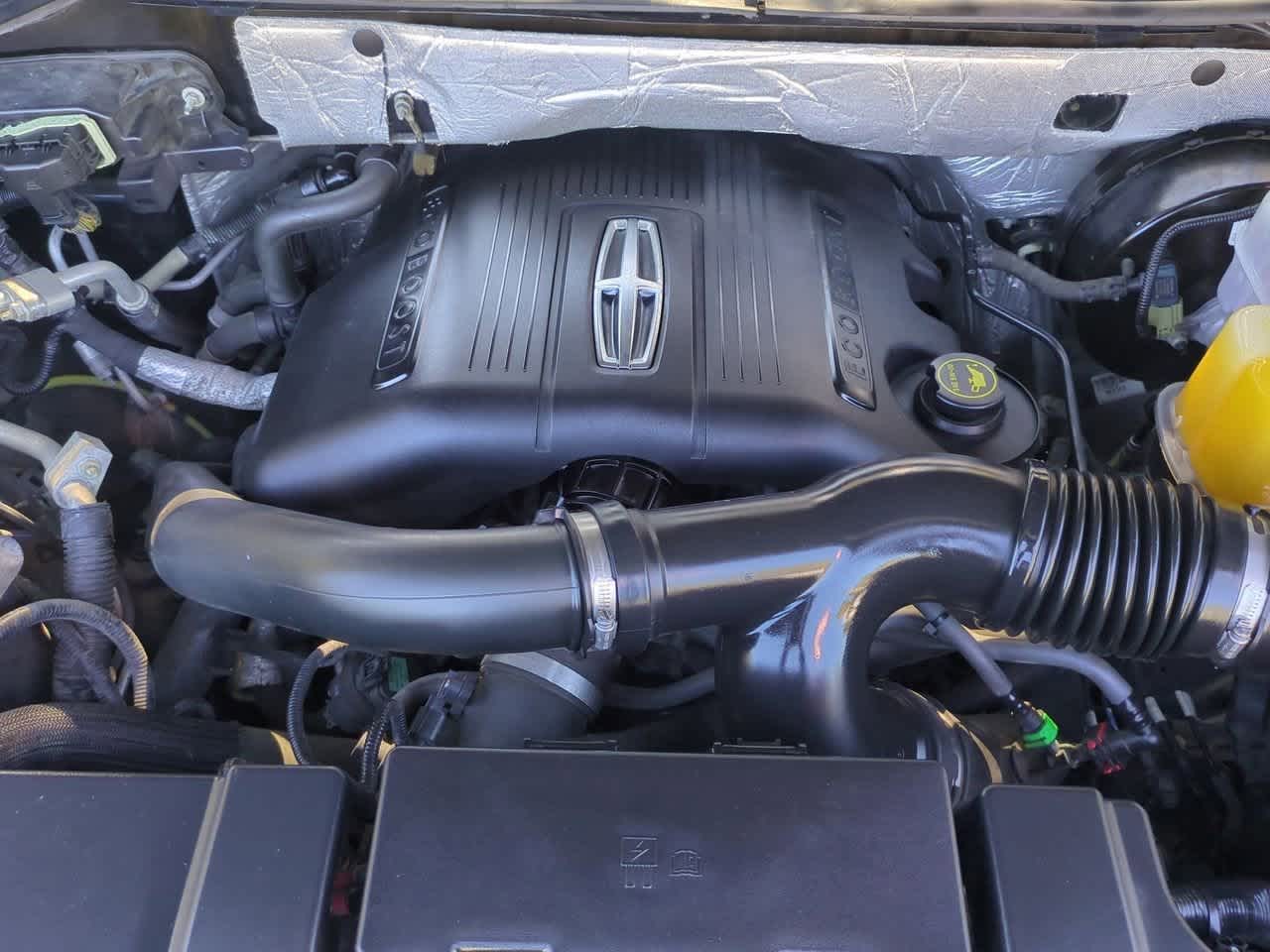 Thumbnail: 2017 Lincoln Navigator L - 15