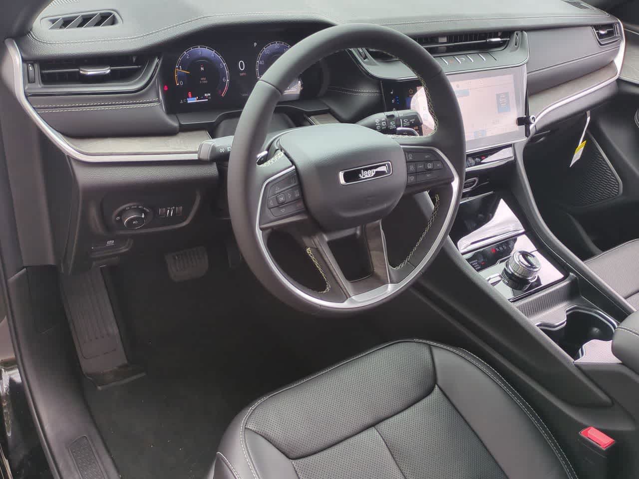 Thumbnail: 2026 Jeep Grand Cherokee L - 10