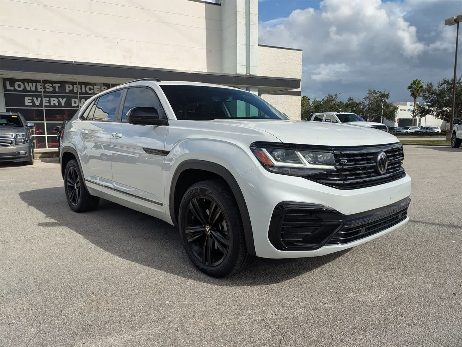 Thumbnail: 2023 Volkswagen Atlas - 3