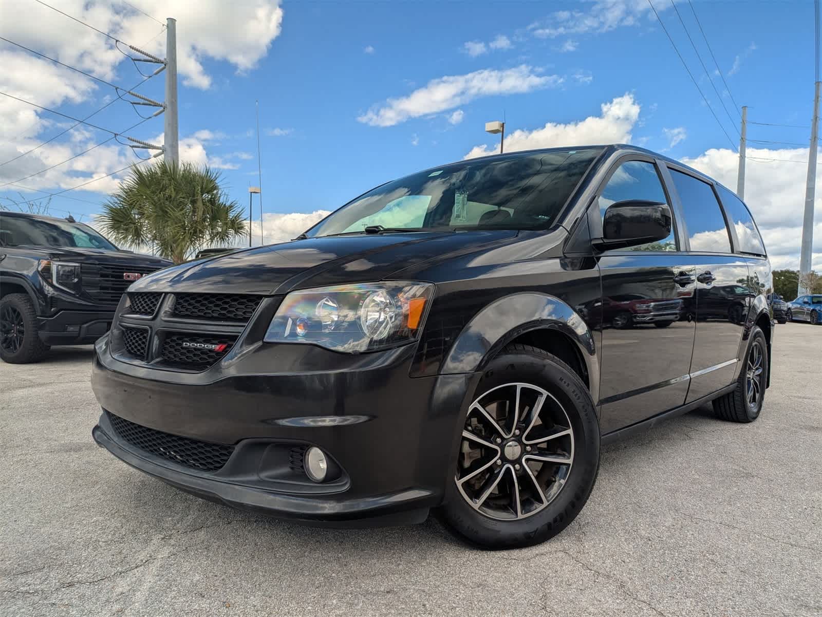 Thumbnail: 2019 Dodge Grand Caravan - 1
