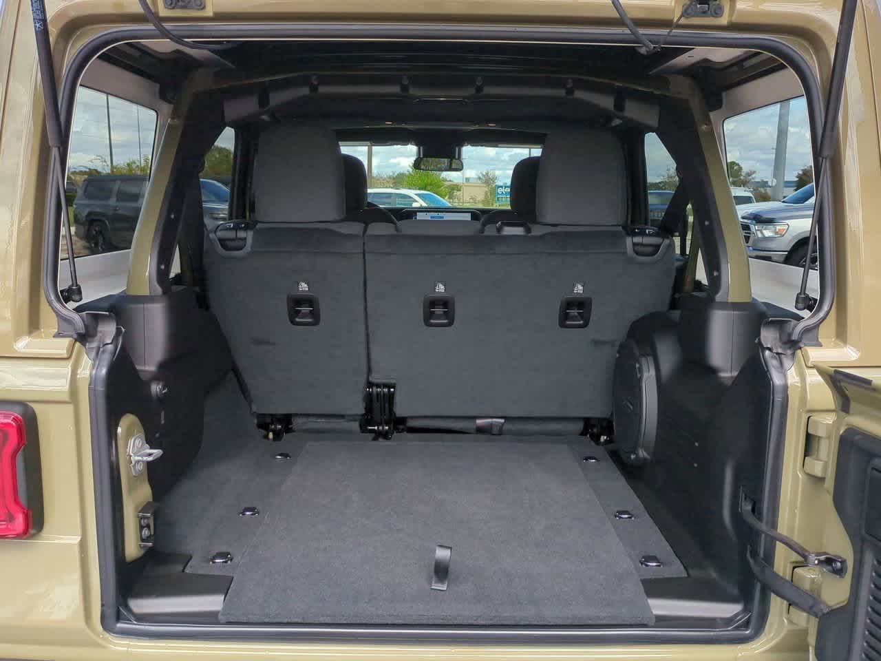 Thumbnail: 2025 Jeep Wrangler - 34