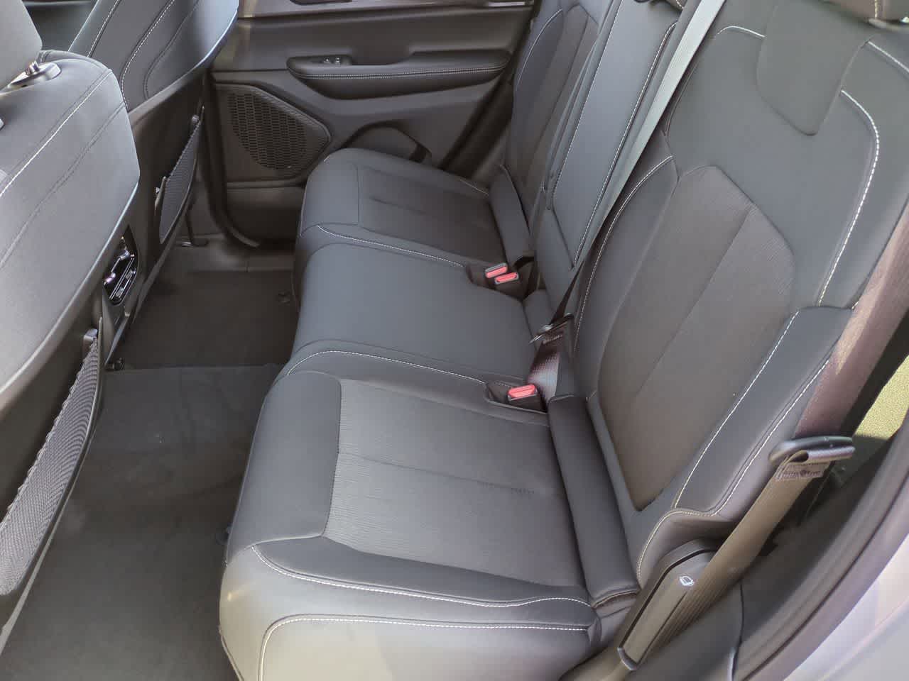 Thumbnail: 2025 Jeep Grand Cherokee - 21