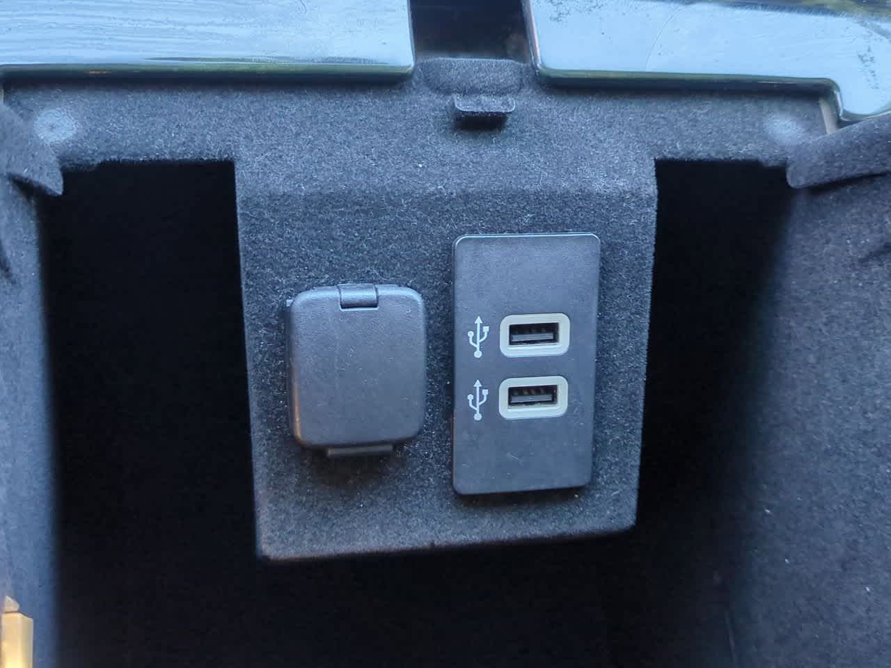 Thumbnail: 2017 Lincoln Navigator L - 33