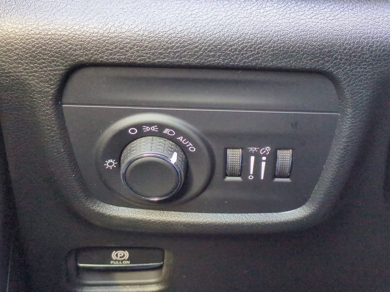 Thumbnail: 2025 Jeep Grand Cherokee - 18