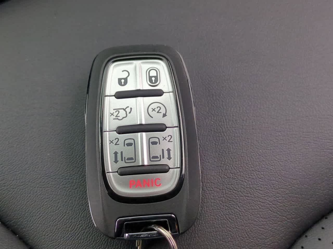 Thumbnail: 2026 Chrysler Pacifica - 34