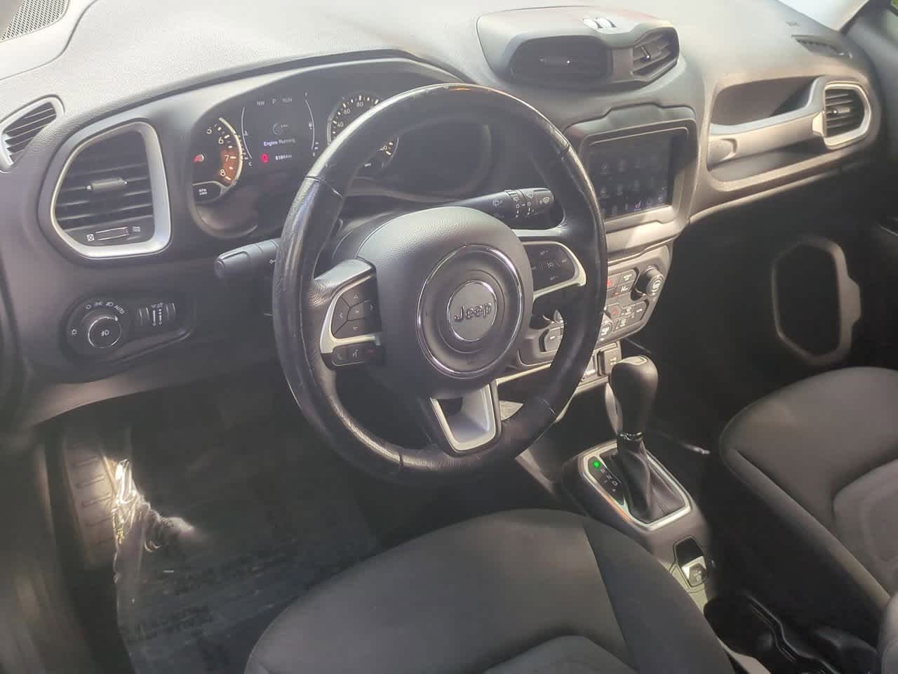 Thumbnail: 2018 Jeep Renegade - 10