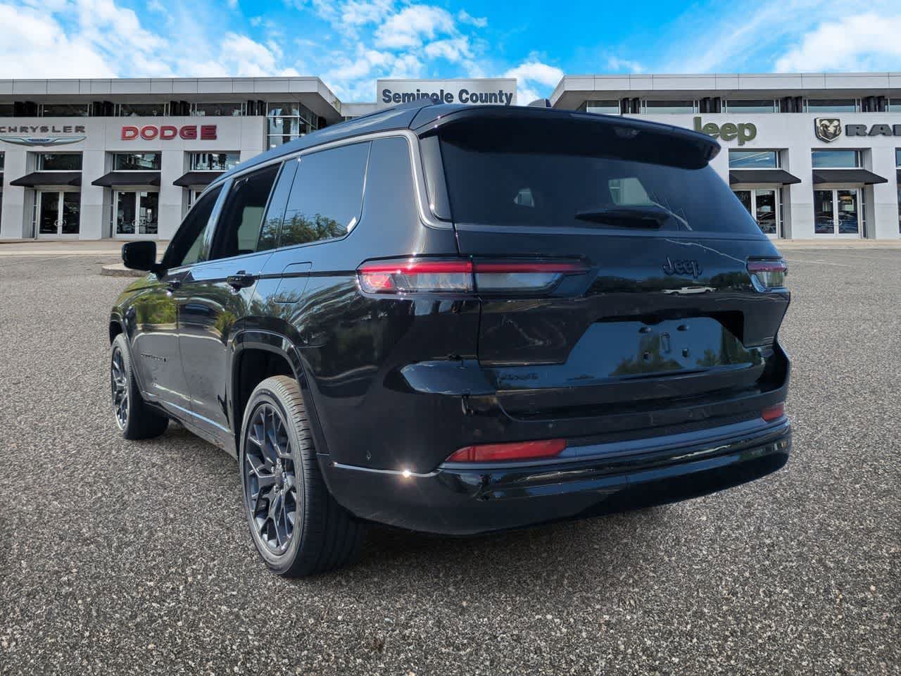 Thumbnail: 2026 Jeep Grand Cherokee L - 6