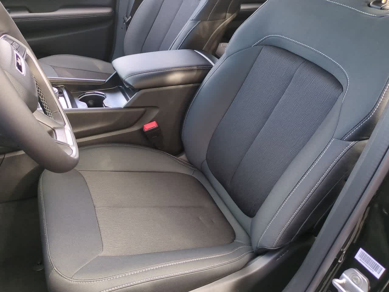 Thumbnail: 2025 Jeep Grand Cherokee L - 17