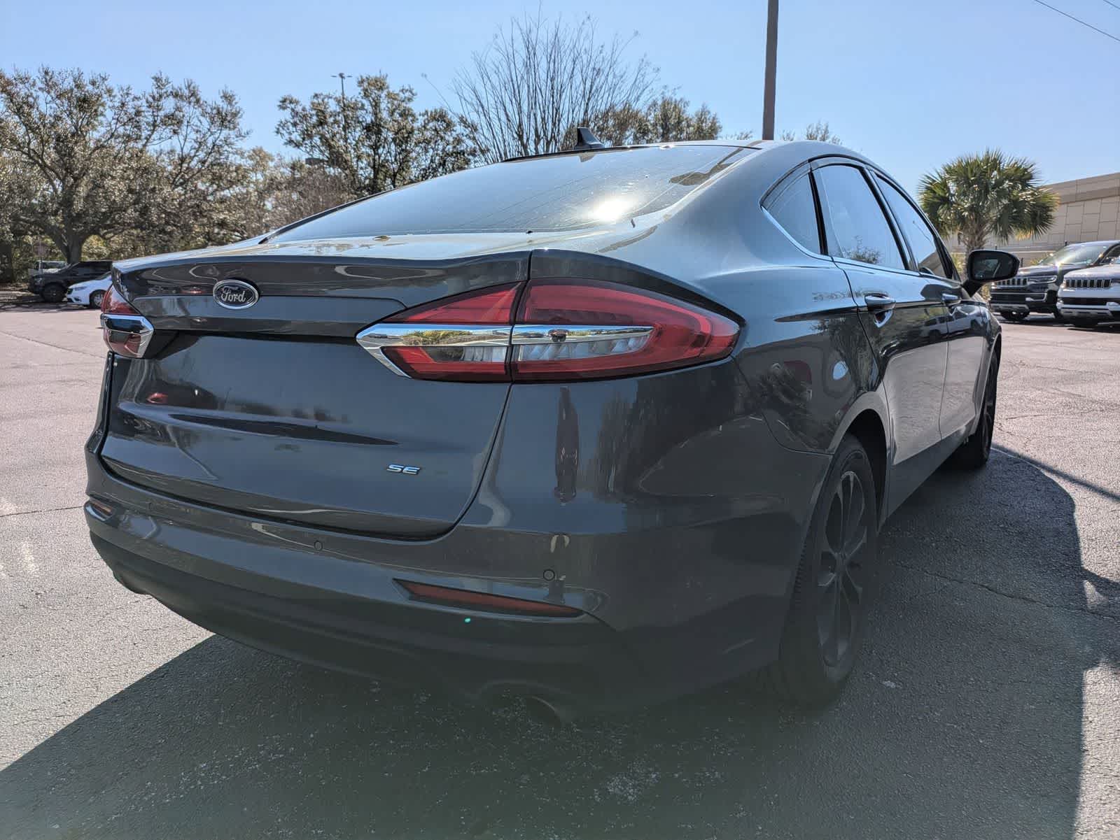 Thumbnail: 2020 Ford Fusion - 4