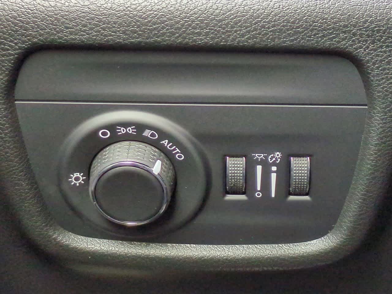 Thumbnail: 2025 Jeep Grand Cherokee L - 18