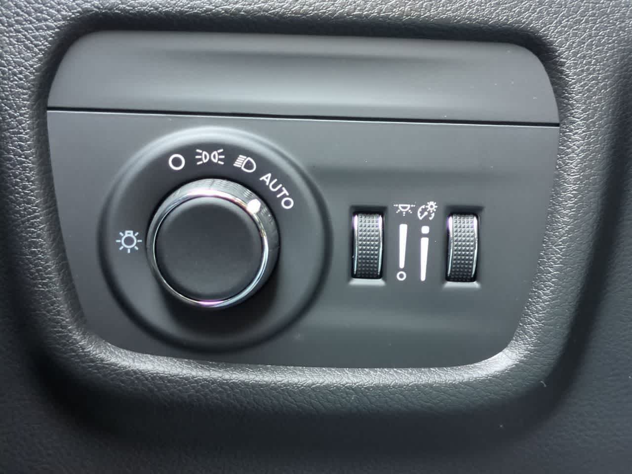 Thumbnail: 2025 Jeep Grand Cherokee - 17