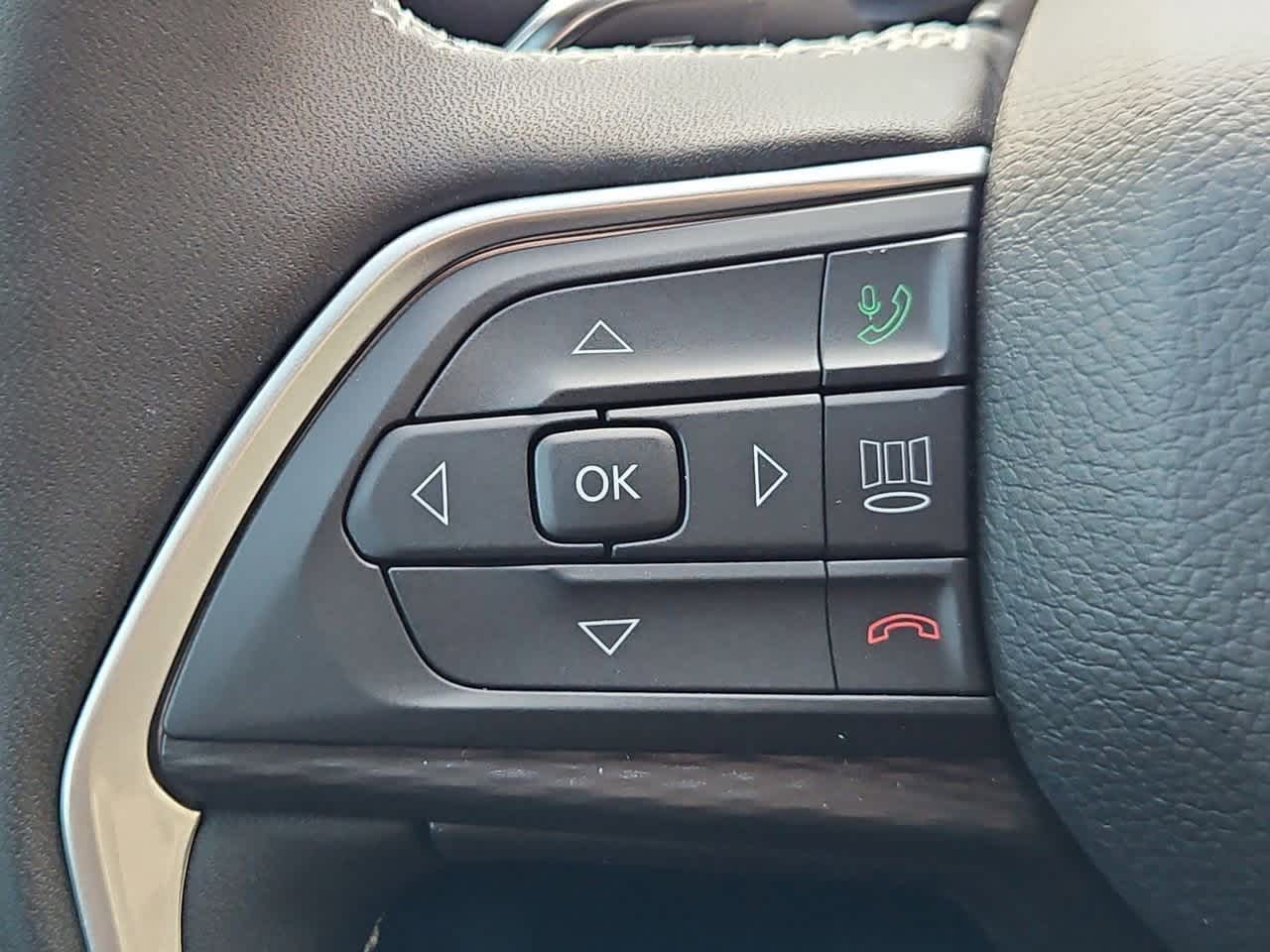 Thumbnail: 2025 Jeep Grand Cherokee L - 24