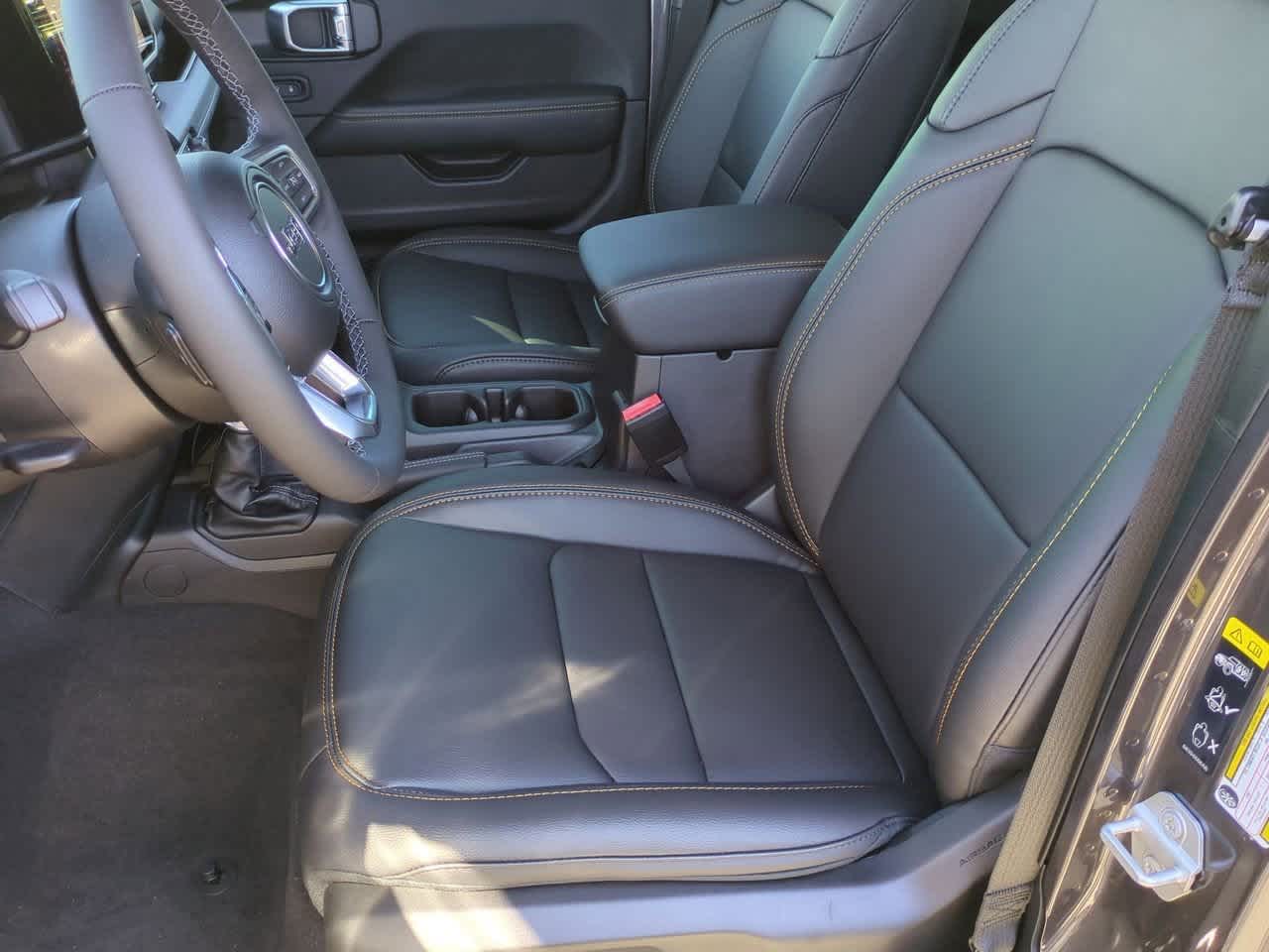 Thumbnail: 2025 Jeep Wrangler - 16