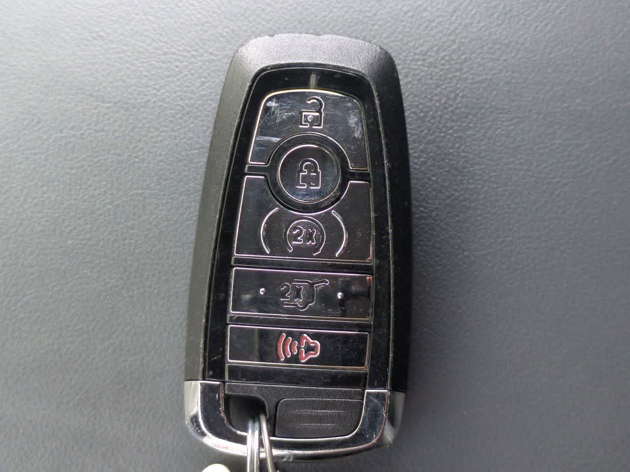 Thumbnail: 2020 Lincoln Nautilus - 37